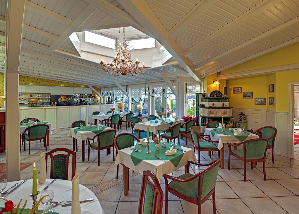 Landhotel Schwarzer Adler Suelzetal Ngoại thất bức ảnh