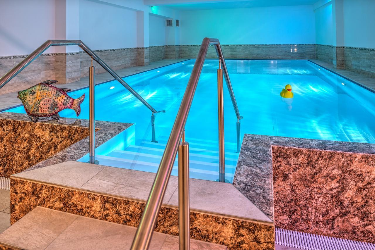 Landhotel Schwarzer Adler Suelzetal Ngoại thất bức ảnh